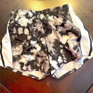 Nike Running Shorts Size M Medium Black & White